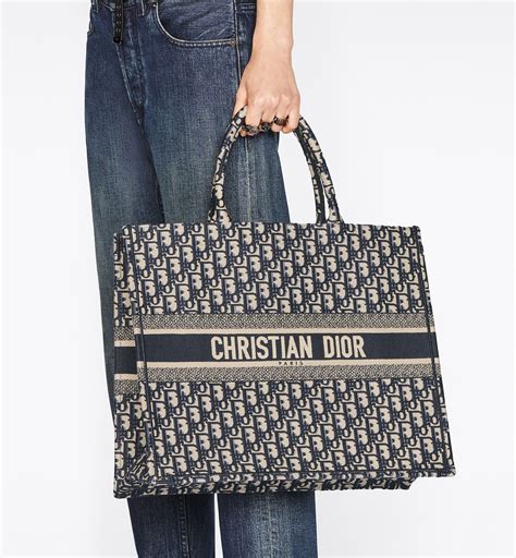 costo borsa dior stoffa|borse dior catalogo.